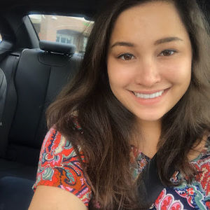 Meet your Posher, Alicia